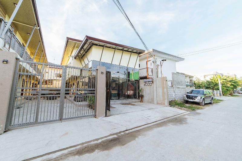 Reddoorz Plus @ Casa Lucia Sindalan San Fernando City Pampanga Exterior photo